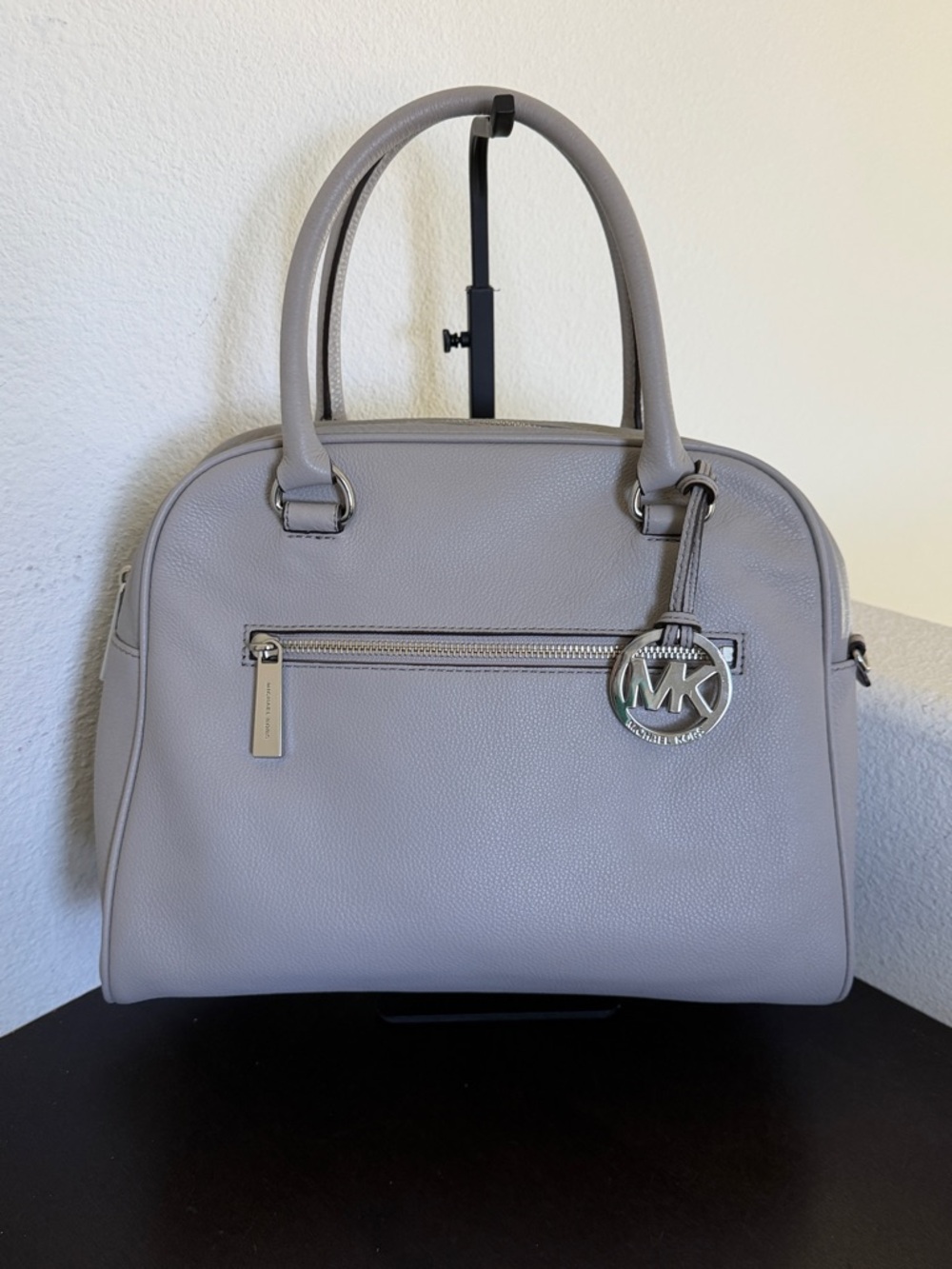 NWOT Michael Kors Light Gray Pebbled Leather Satchel with MK Charm & Chain Strap - Picture 14 of 15